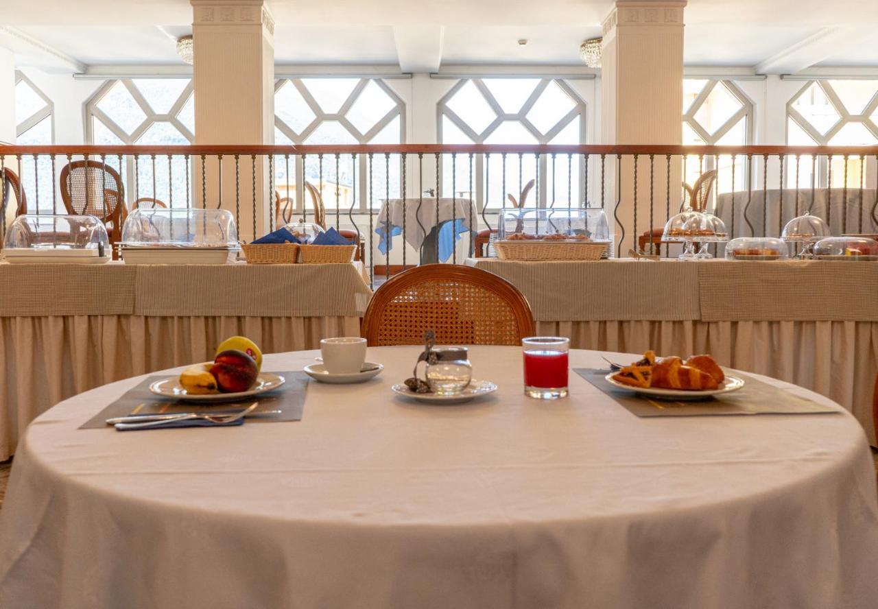 Miramonti Hotel Saint Vincent Екстериор снимка